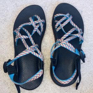 chevron striped black chacos